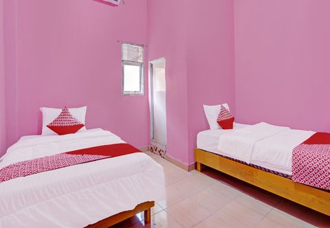 Bedroom OYO 92302 Salsa Homestay Syariah Near Pondok Pesantren MUALLIMIN Muhammadiyah Bangkinang Kota