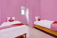 Bedroom OYO 92302 Salsa Homestay Syariah