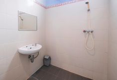 客室内バスルーム 5 Hotel Bali Makassar