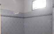 Toilet Kamar 7 LORENT HOSTEL NIPAH