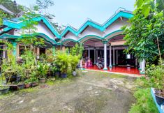 Exterior 6 SPOT ON 92333 Bayanan Indah Guest House