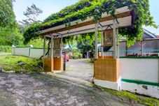 外部的 SPOT ON 92333 Bayanan Indah Guest House
