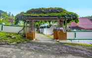 Luar Bangunan 3 SPOT ON 92333 Bayanan Indah Guest House