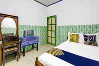 Bedroom SPOT ON 92333 Bayanan Indah Guest House