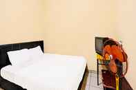 Kamar Tidur SPOT ON 92323 Ririn Homestay