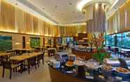 ร้านอาหาร 6 Somerset Park Suanplu Bangkok