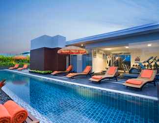 Swimming Pool 2 Citadines Sukhumvit 11 Bangkok - SHA Extra Plus