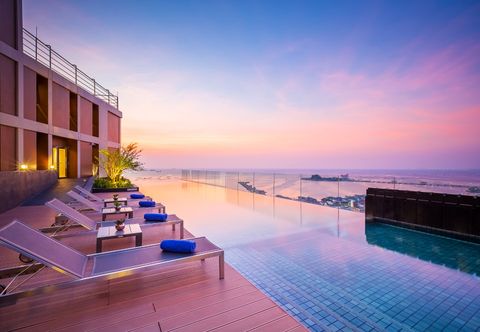 Swimming Pool Somerset Harbourview Sri Racha