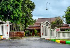 外観 3 Hotel O Griyo Werdiningsih