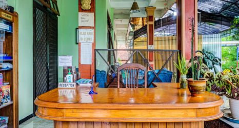 ロビー 2 Hotel O Griyo Werdiningsih