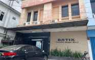 Exterior 2 OYO 92342 Hotel Batik Traveller