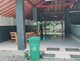 Lobi 2 Hotel Bumi Aditya