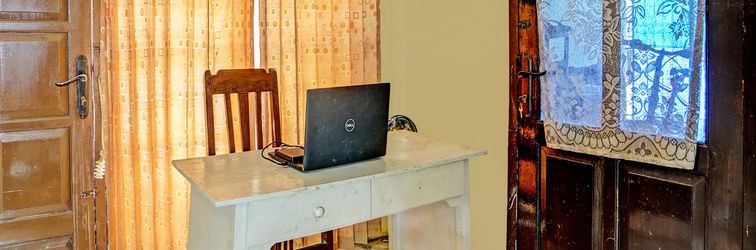 Lobby SPOT ON 92372 Rinda Homestay Syariah & Resto