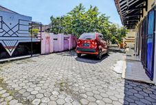 Others SPOT ON 92372 Rinda Homestay Syariah & Resto