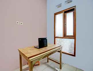 Lobi 2 SPOT ON 92370 Sobat Ijen Homestay