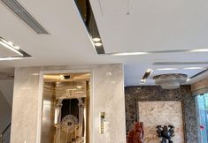 Sảnh chờ 6 Linh Trang Ha Long Hotel