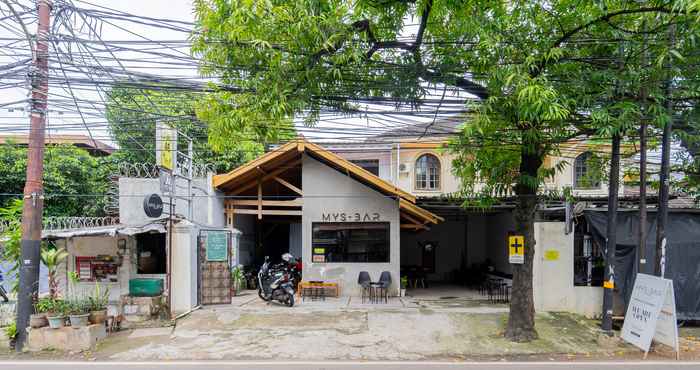 Exterior Apik Kemang Timur Syariah