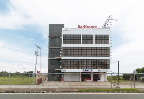 Exterior RedDoorz Near Iloilo International Airport