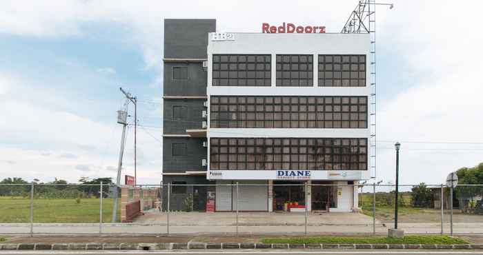 Exterior RedDoorz Near Iloilo International Airport