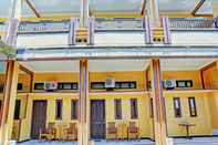 Bangunan OYO 92387 Ratu Homestay Syariah