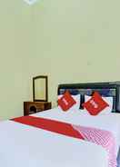 BEDROOM OYO 92387 Ratu Homestay Syariah