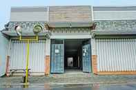 Exterior OYO Life  92393 Namimart Syariah 1