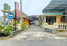 외관 4 SPOT ON 92408 Hotel Renata 2