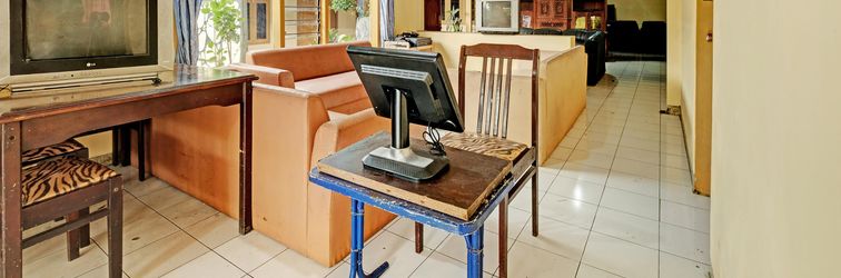 로비 SPOT ON 92408 Hotel Renata 2