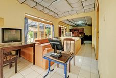 로비 SPOT ON 92408 Hotel Renata 2