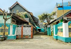 Bên ngoài 2 Hotel O Dhaha Penginapan House Syariah