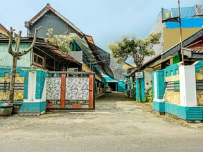 Bên ngoài 4 Hotel O Dhaha Penginapan House Syariah