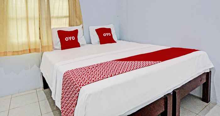 Bedroom OYO 92429 Vania Guest House