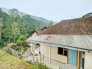 Bên ngoài 4 SPOT ON 92414 Hotel Pereng Sari