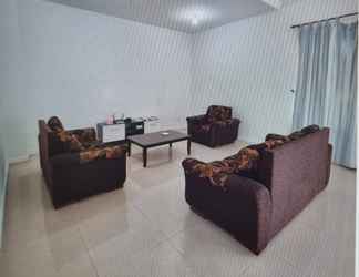 Lobi 2 OYO HOME 90769 Flo Inn Homestay Bsi