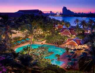 Nearby View and Attractions 2 Anantara Riverside Bangkok Resort