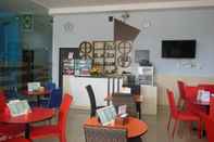 Bar, Kafe, dan Lounge JnB Hotel