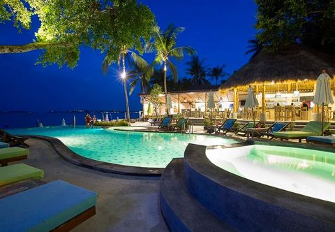 スイミングプール Eden Beach Bungalows