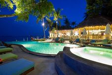 スイミングプール Eden Beach Bungalows