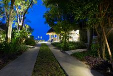 外観 Eden Beach Bungalows