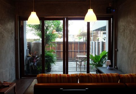 Common Space Tiny Hostel