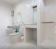 In-room Bathroom 5 Fu Residence