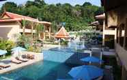 Kolam Renang 2 Baan Yuree Resort and Spa (SHA Plus+)