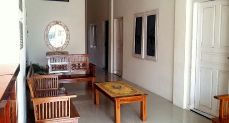 Lobi 2 Hotel Grand Family