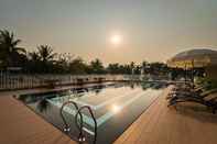 Swimming Pool Mera Mare Pattaya