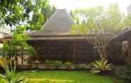 Functional Hall 2 Teras Solo Syariah Guest House 