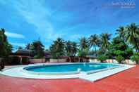 Kolam Renang Nan Tongga Beach Hotel