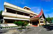 Bangunan 7 Nan Tongga Beach Hotel