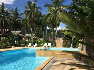 Long Beach Chalet, Rp 1.407.975