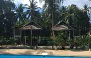 สระว่ายน้ำ 5 Long Beach Chalet