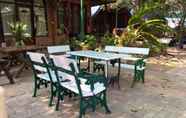 Nhà hàng 6 Ruen Namyen Resort